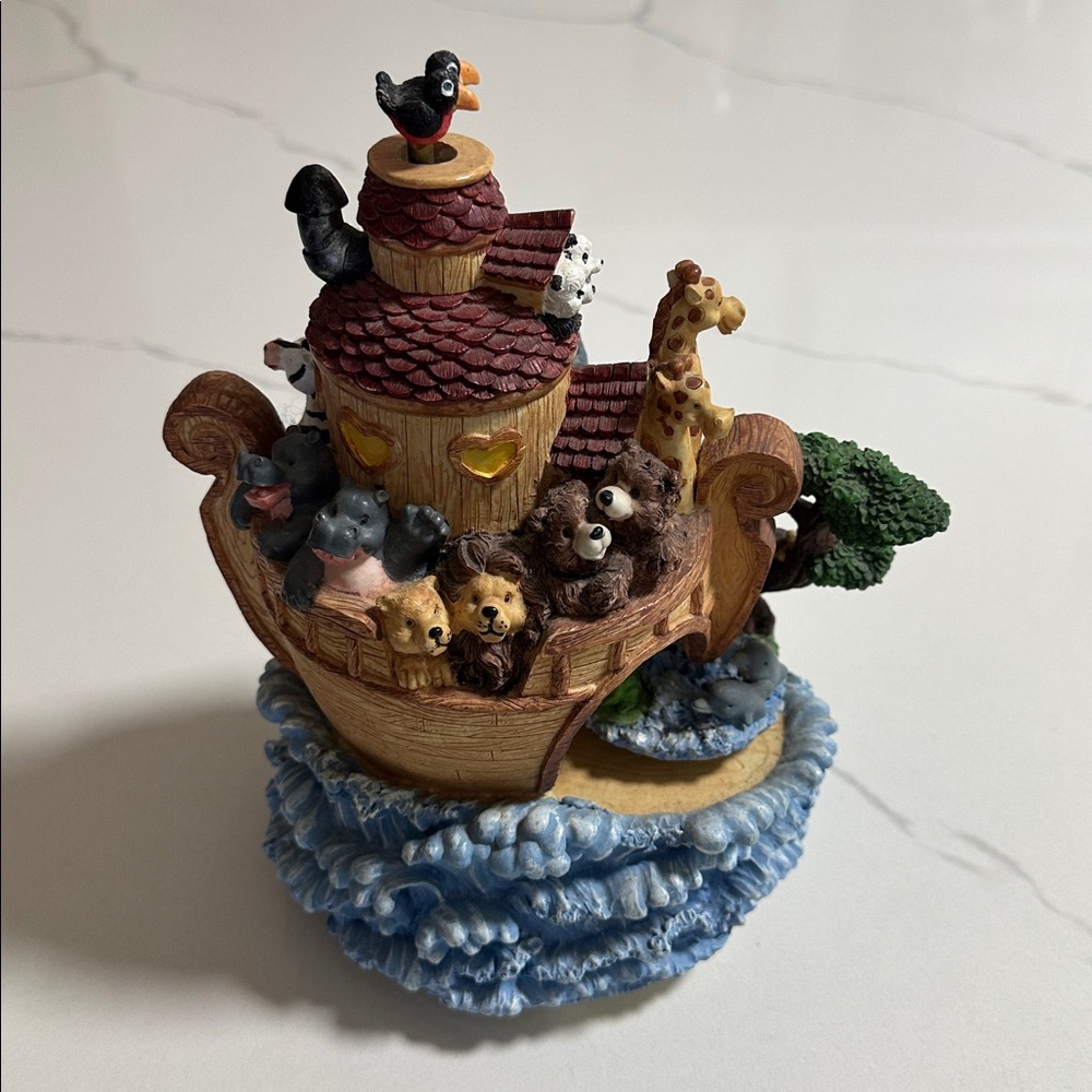 Noah's Ark Animal Figurine - Picture 3 of 11